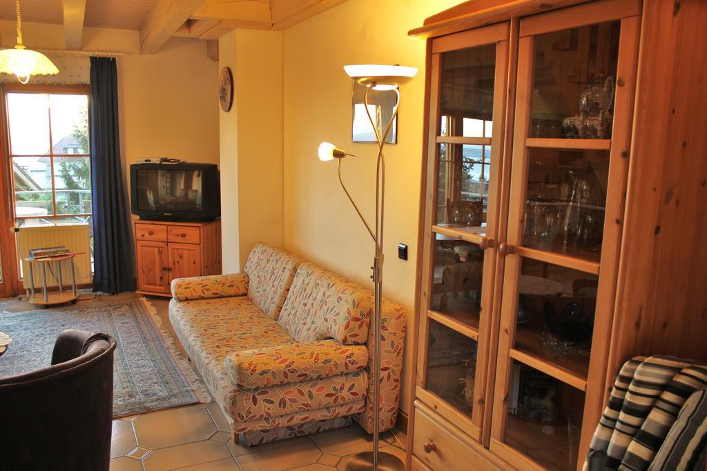 Bodenseegaestehaus Uhldingen-Mühlhofen Стая снимка