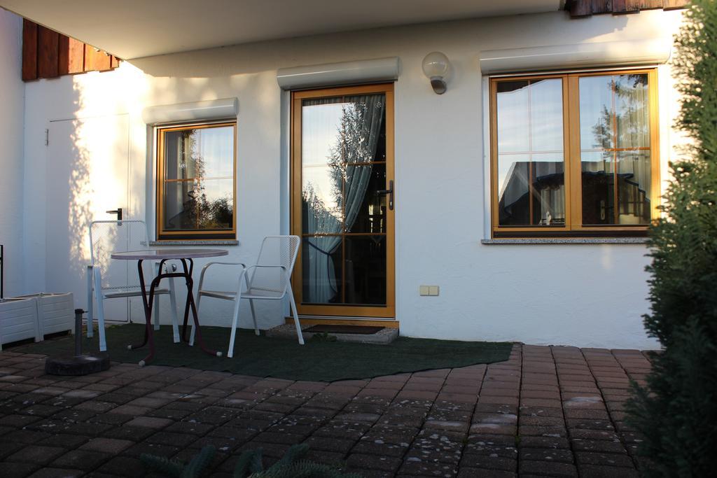 Bodenseegaestehaus Uhldingen-Mühlhofen Стая снимка