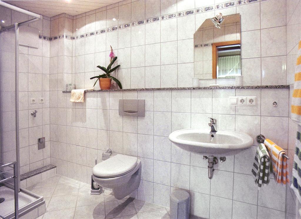 Bodenseegaestehaus Uhldingen-Mühlhofen Стая снимка