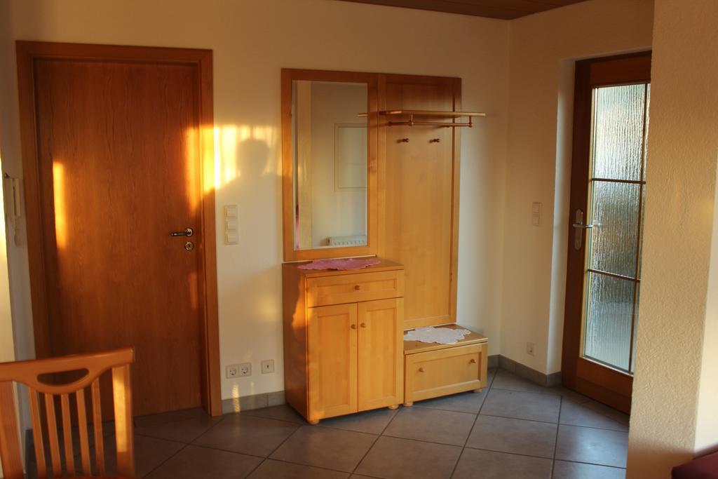 Bodenseegaestehaus Uhldingen-Mühlhofen Стая снимка