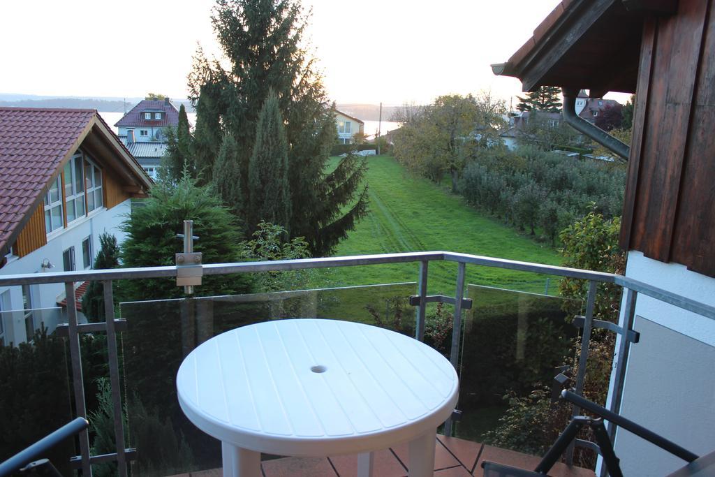 Bodenseegaestehaus Uhldingen-Mühlhofen Стая снимка